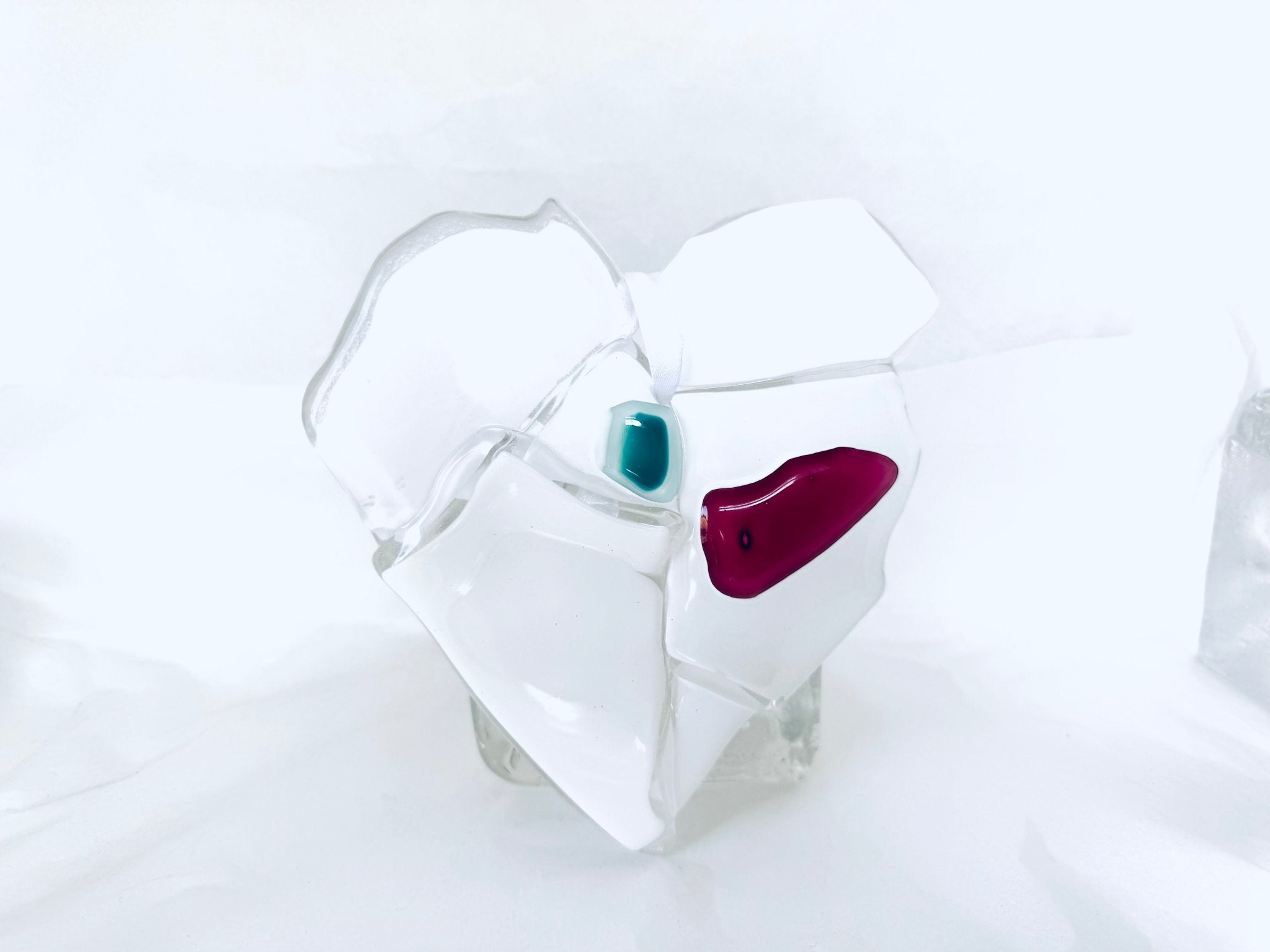 Cœur imparfait en verre recyclé - La Meduse - Verre soufflé