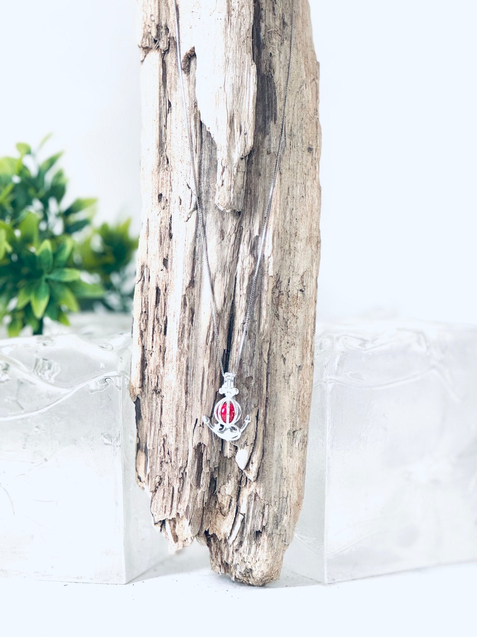 Collier "Bille de mémoire" (ancre) pour cendres funéraires - La Meduse - Verre soufflé
