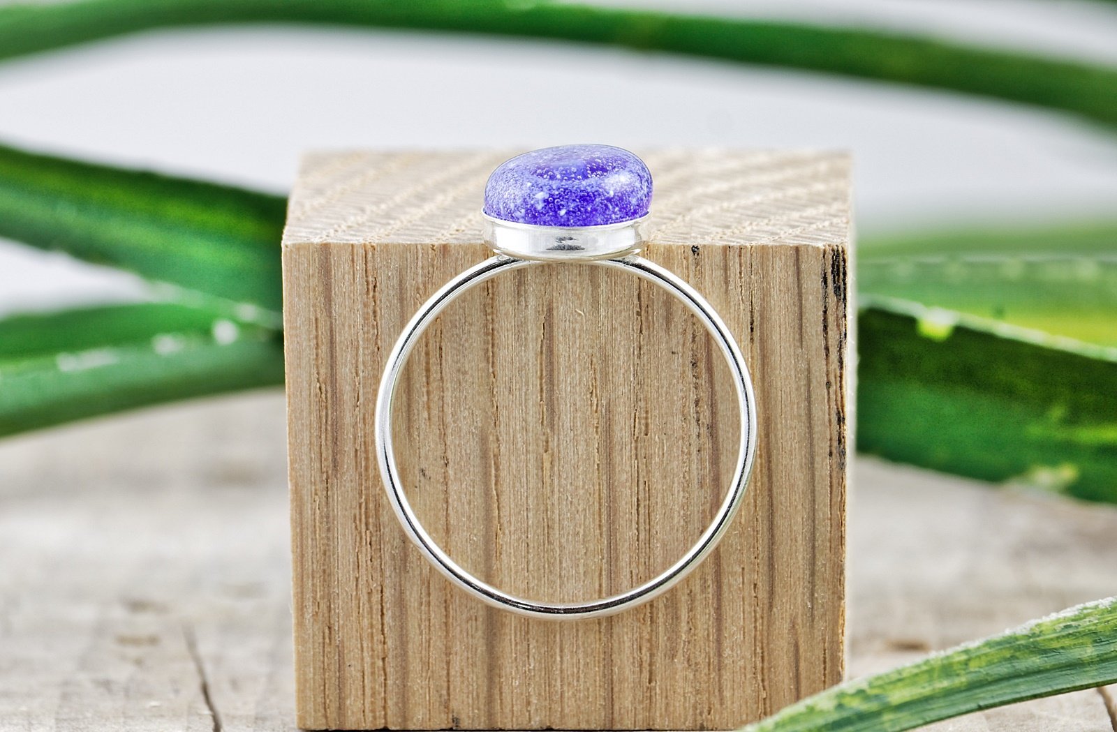 Bague "Finesse" avec cendres funéraires - La Meduse - Verre soufflé