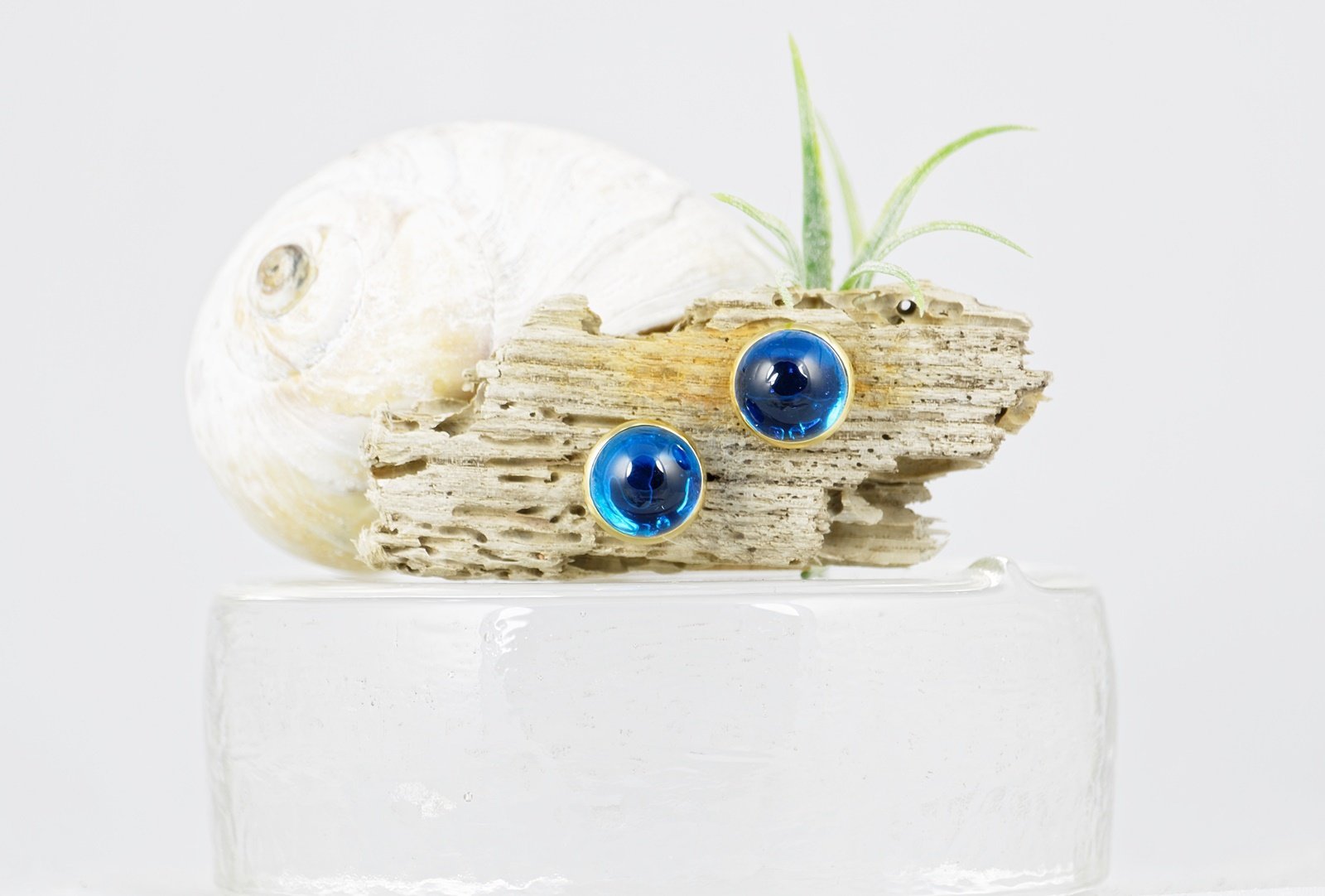 Boucles d'oreilles en verre - type boutons - La Meduse - Verre soufflé