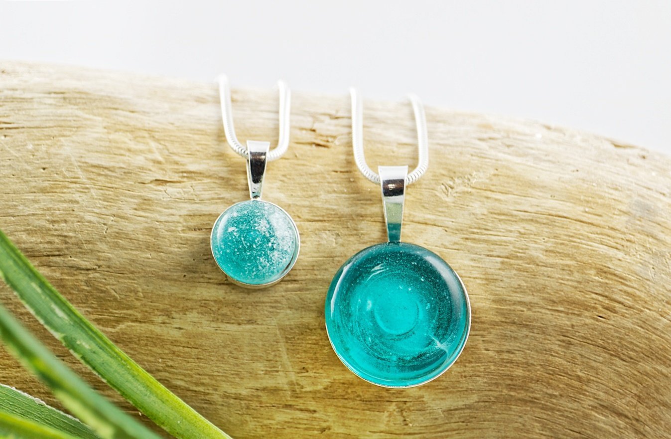 Pendentif simple en verre pour cendres funéraires - La Meduse - Verre soufflé