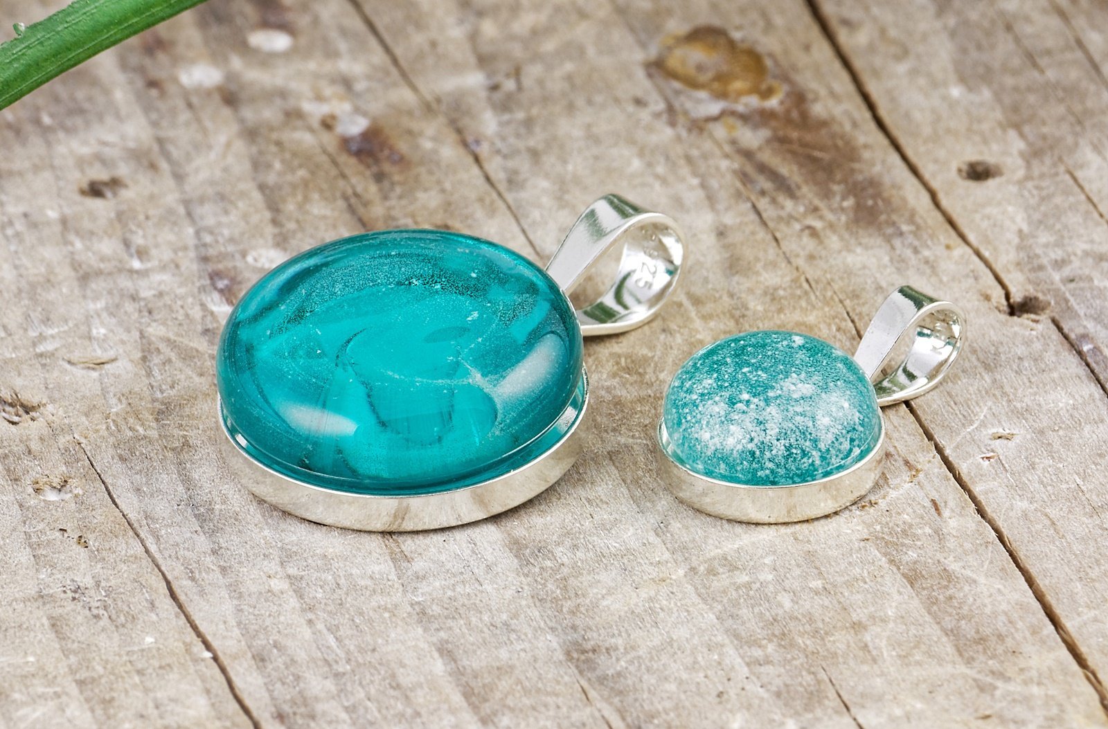 Pendentif simple en verre pour cendres funéraires - La Meduse - Verre soufflé